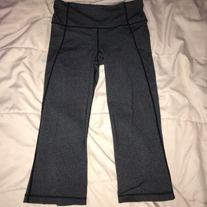 Lululemon Calf Slit Cropped Leggings